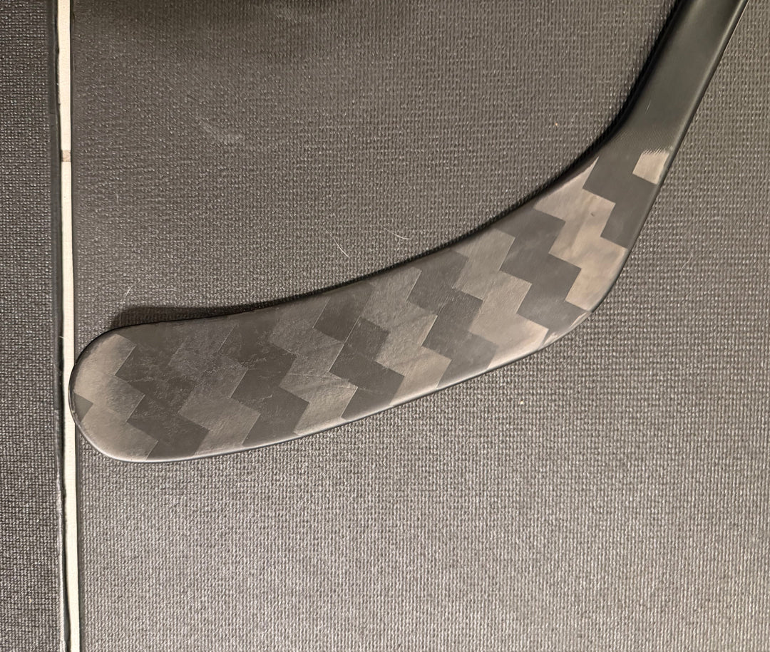 Trigger 10 Pro (Dressed as JetSpeed FT8) Pro  Right P90TM 75 Flex Pro Stock Stick