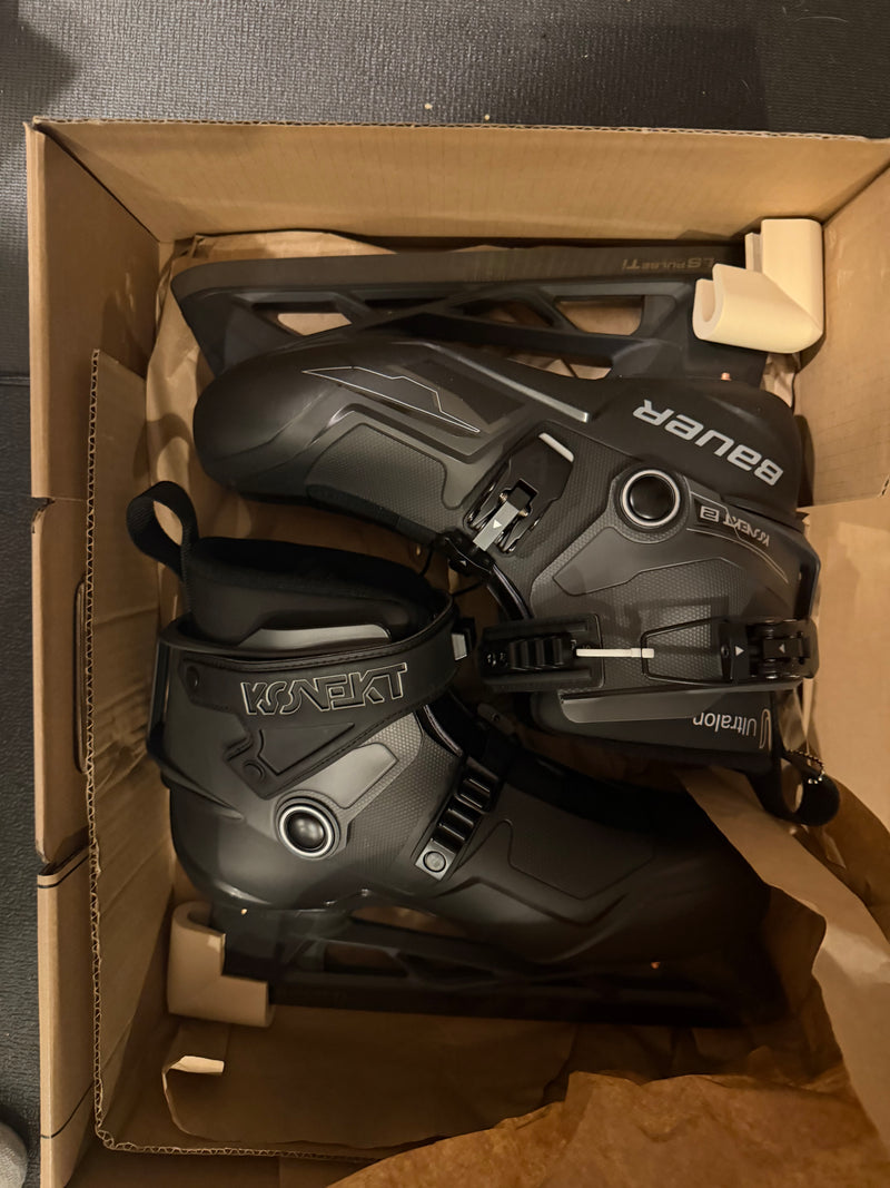 Bauer Konekt 2 Goalie Skate 8.5 (Pro Stock)
