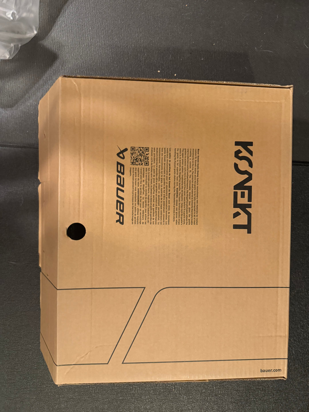 Bauer Konekt 2 Goalie Skate 8.5 (Pro Stock)