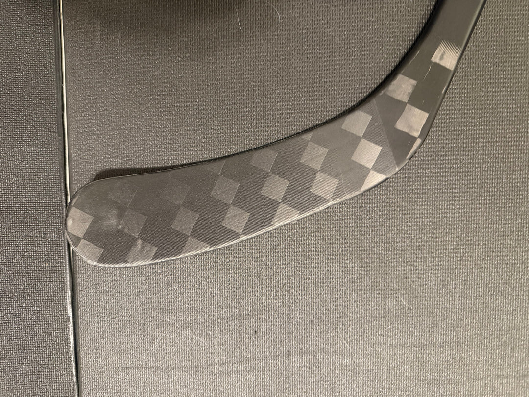 Trigger 10 Pro (Dressed as Tacks XF Ghost) Right P90TM 75 Flex Pro Stock Stick