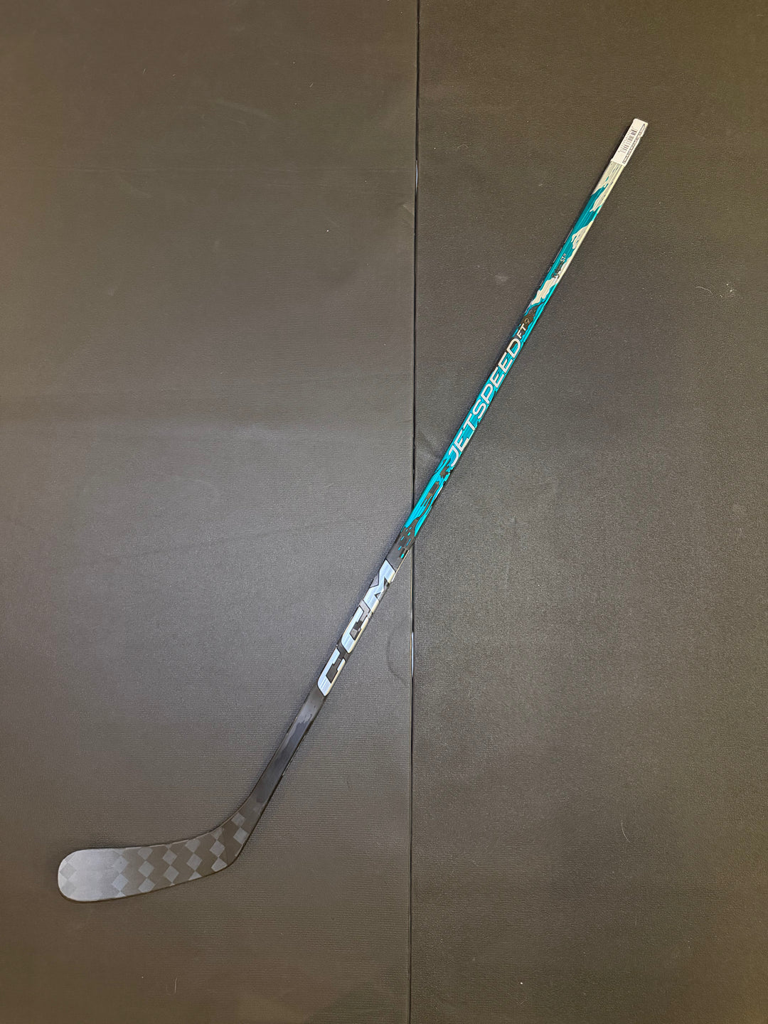 CCM Jetspeed FT9 Pro Right P86 80 Flex Pro Stock Stick