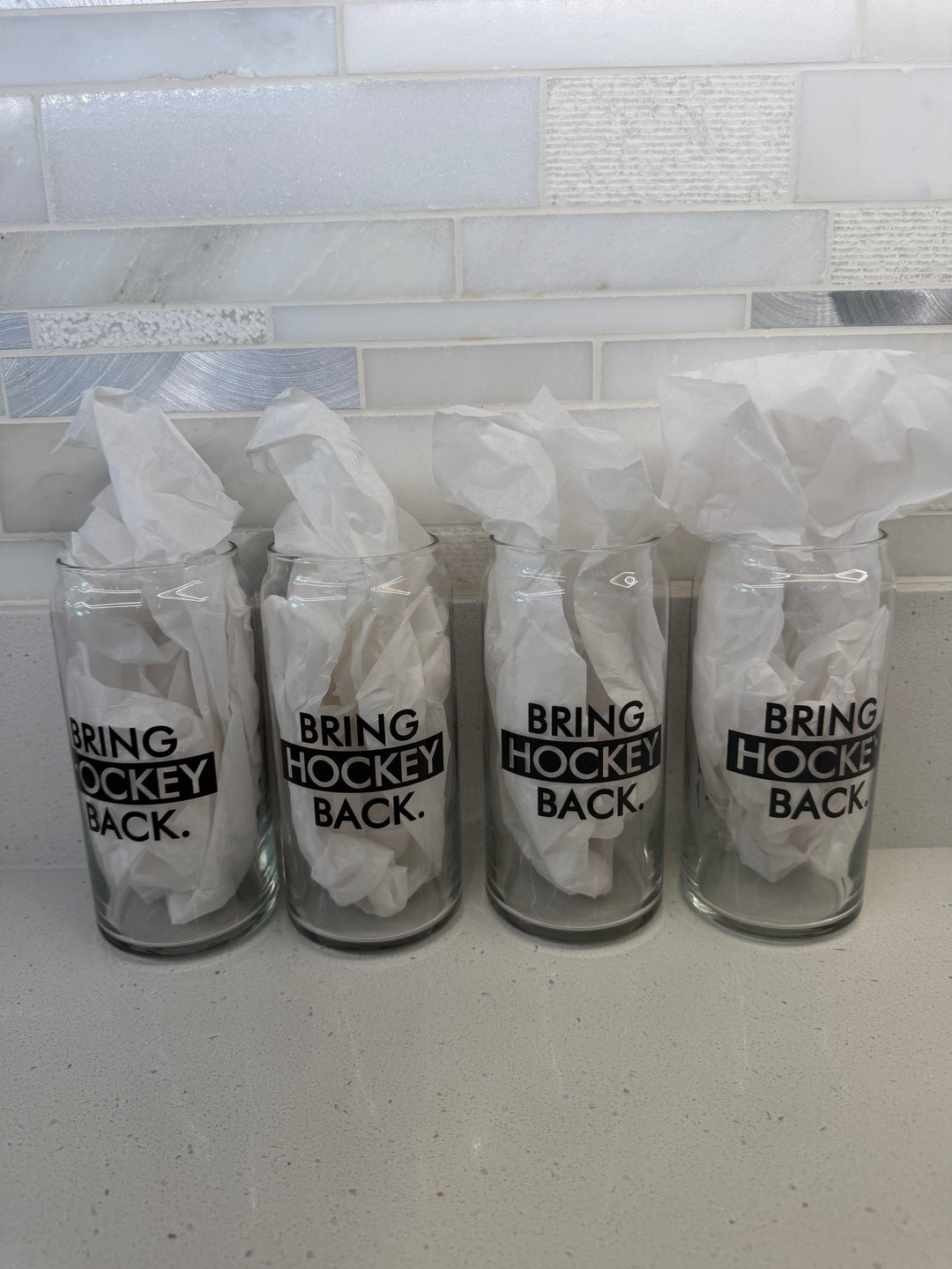 Hockey Pint Glasses, Set of 4, Brand New