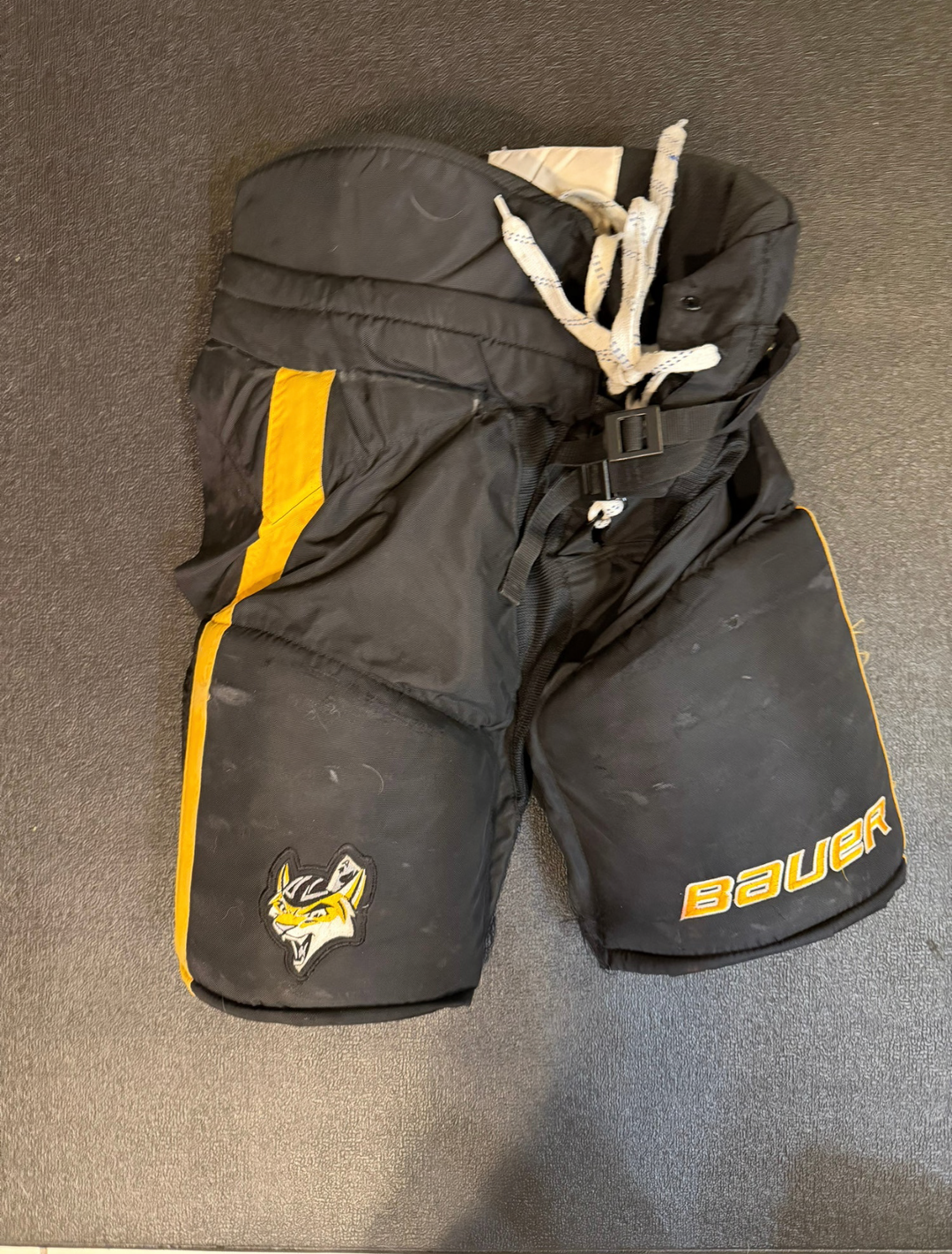 USHL Green Bay Gamblers Men's Senior Small Black Bauer Custom Pro Hockey Pants Pro Stock (game used)