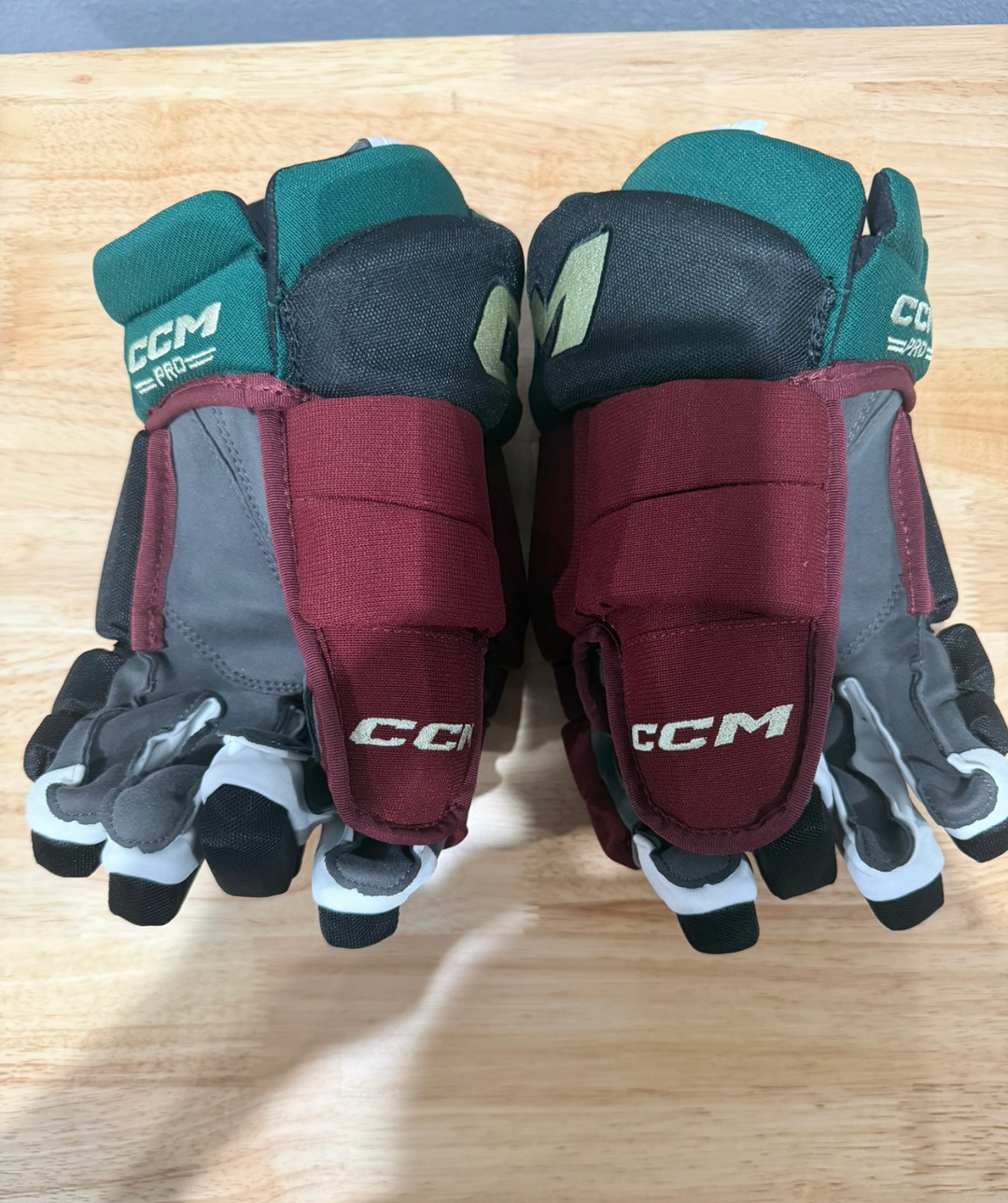 Arizona Coyotes Kachina Matt Dumba #24 Team Issued CCM Pro Stock Gloves 14” NEW NHL